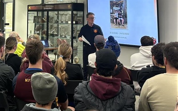 Wayne Holdsworth presenting a SmackTalk presentation